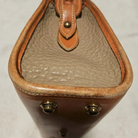 Vintage Dooney & Bourke All Weather Leather Crossbody Bag (NO STRAP) - Picture 4 of 16